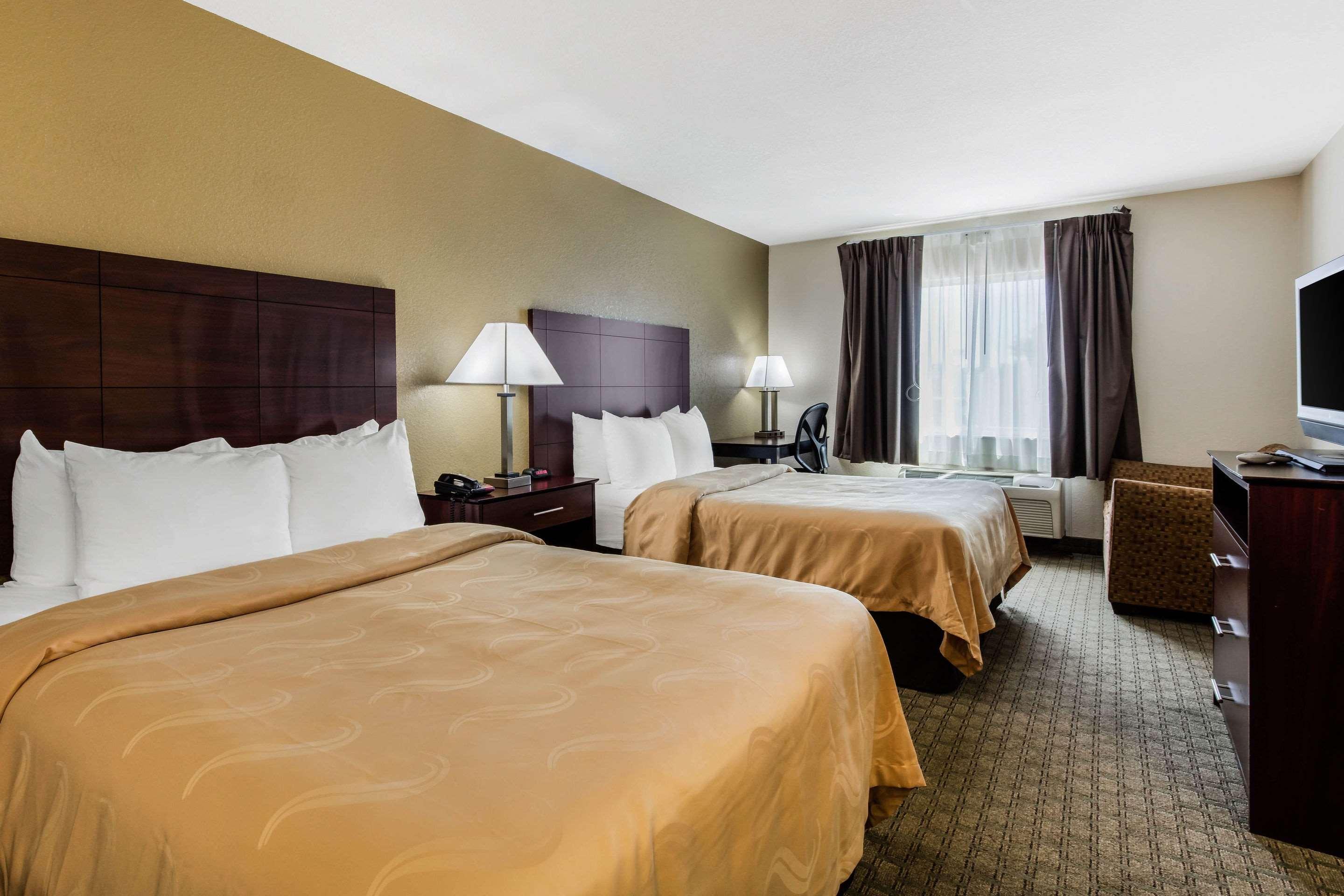 Quality Inn 2*